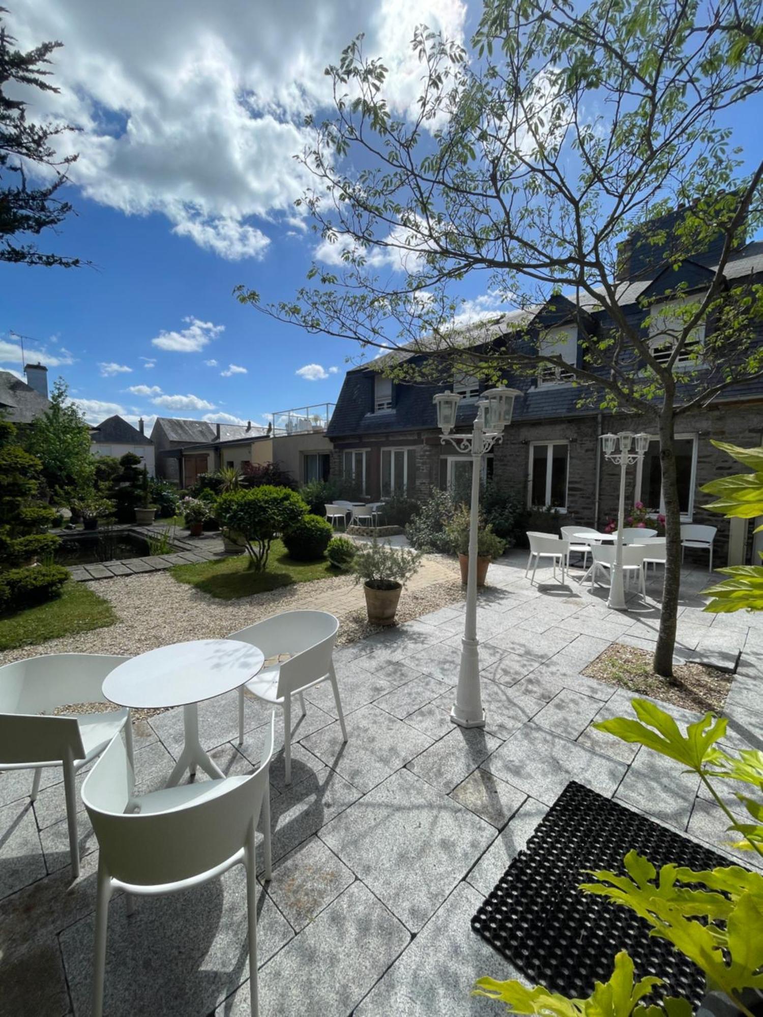 Hotel Victor Hugo Pontorson Exterior photo